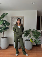 Cargar imagen en el visor de la galería, Set Must Collection Verde