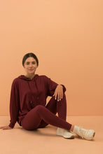 Cargar imagen en el visor de la galería, Hoodie Sporty Vinotinto